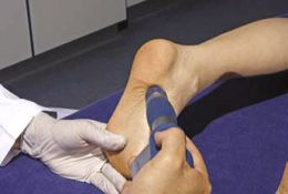 Myofasziale Behandlung mit Stoßwellen bei Erkrankungen am Fuß und Sprunggelenk